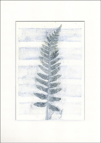 Original botanisk kunsttryk af bregne i blå toner. 21x29,7 cm.