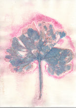 Indlæs billede til gallerivisning Original botanisk kunsttryk af blad i turkis og pink toner. 29,7x42 cm.